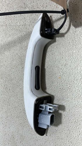 2020-2024 cadillac ct5 front right passenger side exterior door handle oem