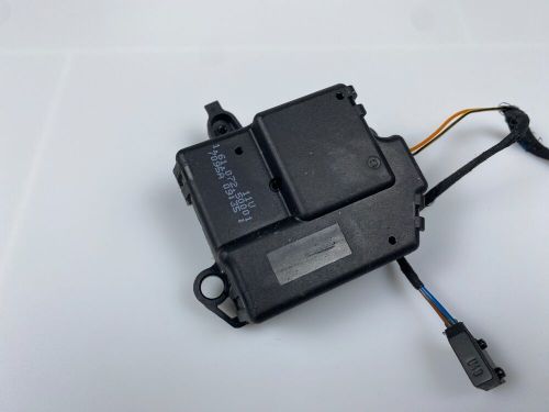 Mercedes benz w211 s211 e-class servomotor storage compartment cd changer 16107250001-