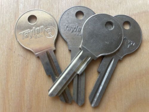 Volkswagen v71e / s62dw key blanks. lot of four(4) blank taylor usa keys.