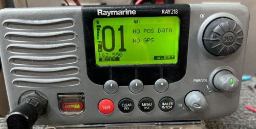 Raymarine ray218 vhf radio - no cover