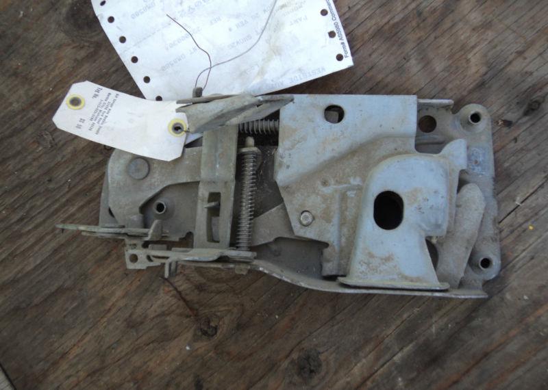 1975 - 1981 chevy c-series trucks suburban>door latch >driver's side front