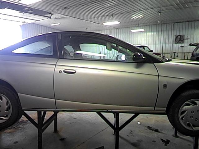 2002 saturn s series coupe front door right