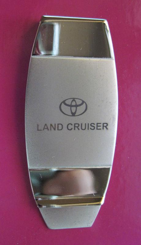 Land cruiser money  clip  ( b )