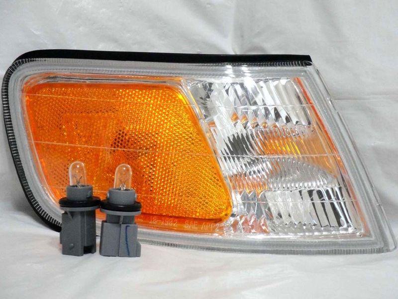 Honda 94-97 accord corner front park side marker light lamp r passenger w/b new