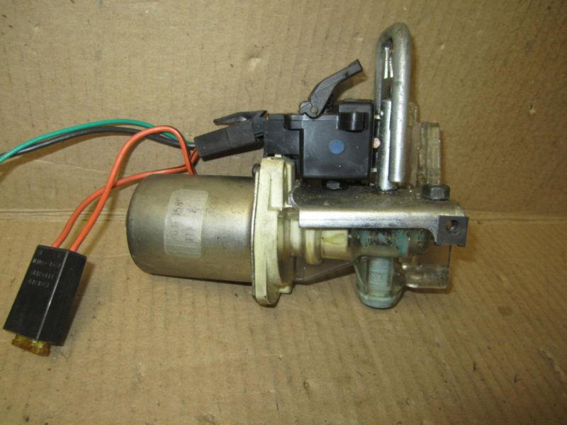 Cadillac 80-89 rwd deville fleetwood brougham trunk closer motor w/ cover