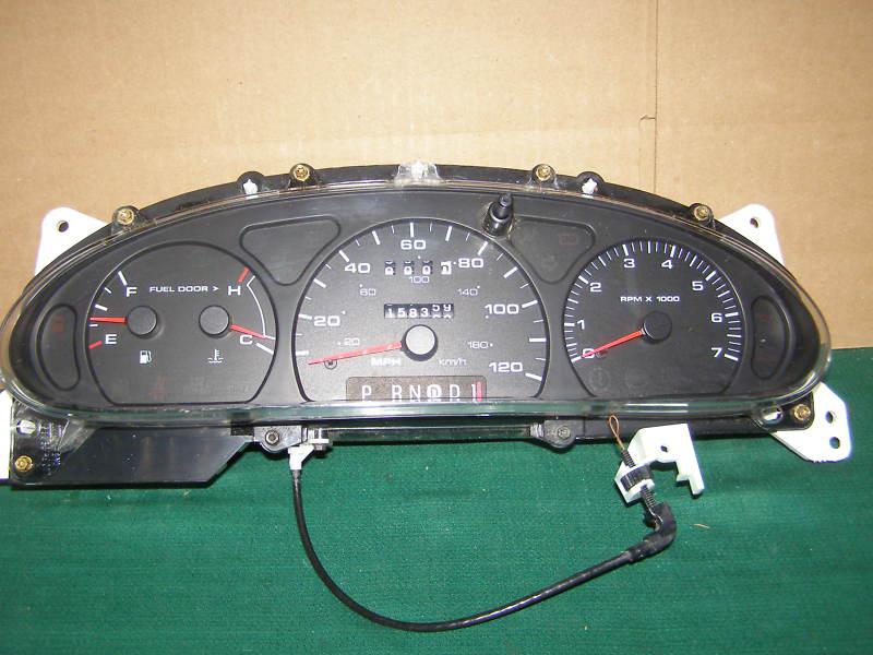 2000 mercury sable   2000 ford taurus speedometer cluster  159k