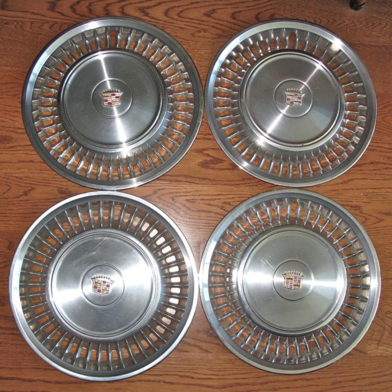 1970's cadillac hubcap hub cap wheel cover gm set of four nice used