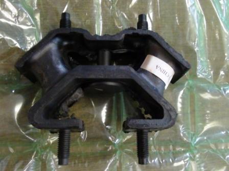 2011 chevrolet impala ls transmission mount 22146688