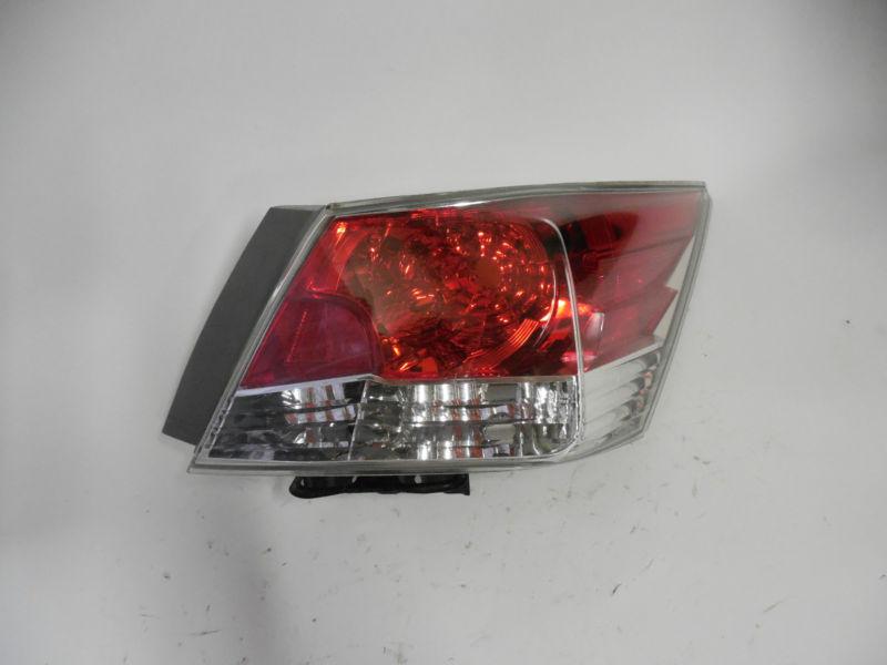 08 09 2010 2011 2012 honda accord sedan oem right tail light nice!