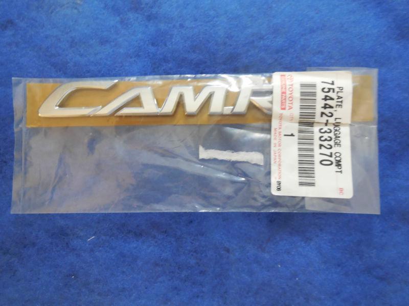 New oem toyota camry silver emblem part 75442-33270