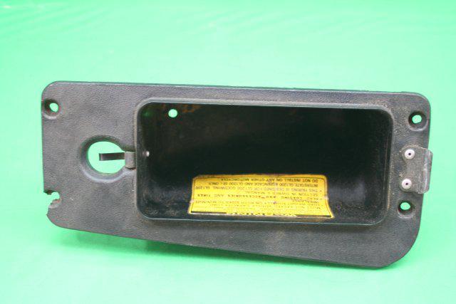 1984 honda goldwing gl1200 right pocket compartment 64247-mg9a-7700