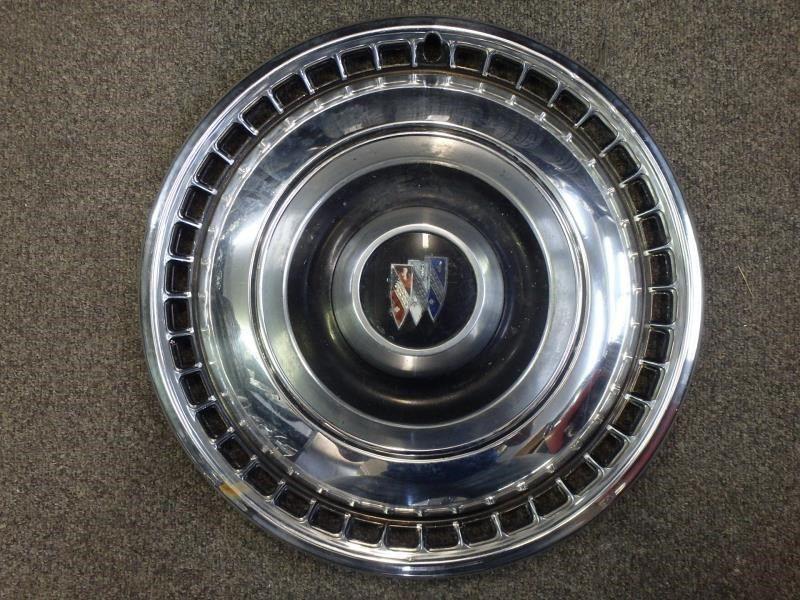 67 electra wheel cover exc. wire type lesabre 40-slot type