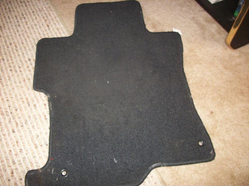 Honda driver side  floor mat 4dr. ta5l-lf  nice