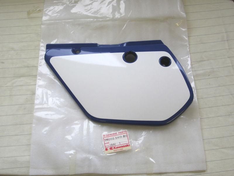 Kawasaki kmx200 a2 a3 a5 kmx 125  blue left side cover lh 36002-5419-bg nos