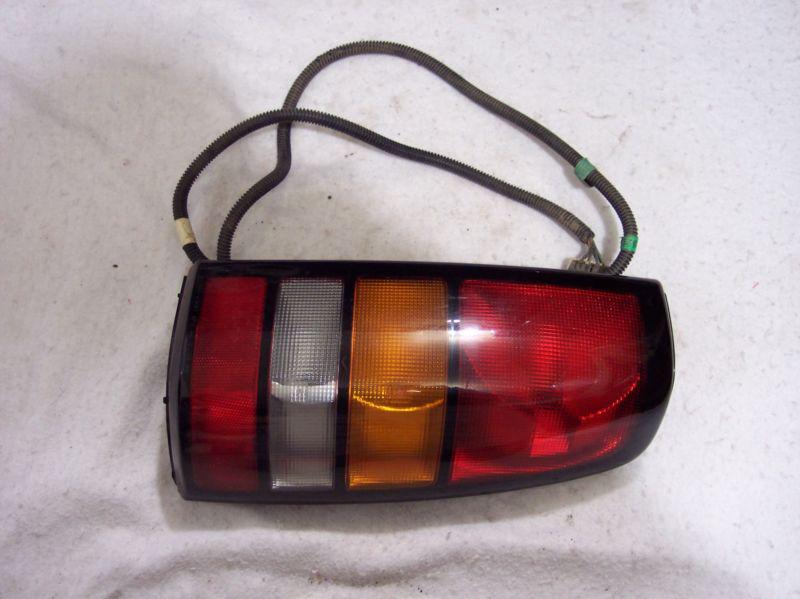 2006 gmc sierra right taillight