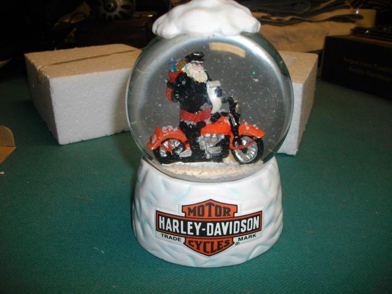 Harley-davidson large 2012 snowglobe 96989-13v