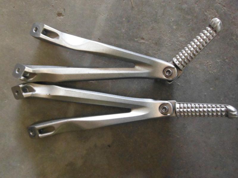 06 yamaha yzf r1 passenger pegs and bracket set