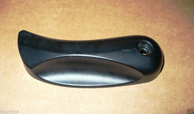 Bmw e60 e61 e63 e64 hood latch release handle lever oem 545 550 m5 645ci 650i m6