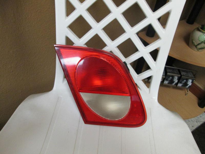 96-99 mercedes e320, 420, 430 left inner tail light