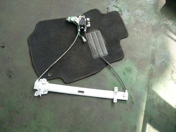 Daihatsu hijet atrai 1998 front left door regulator [7813220]