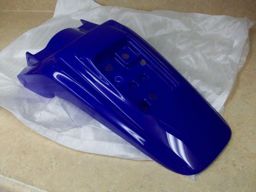 New genuine oem rear fender yamaha ttr225 ttr 225 tt-r225 1999 200 2001-2004