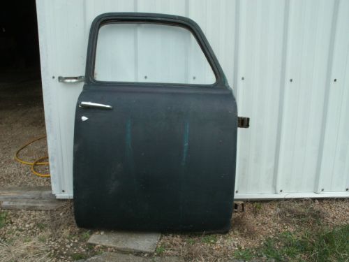 1947 48 49 50 51 52 53 chevy  pick up passenger door