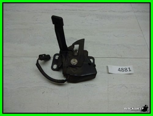 06-11 honda civic si hood latch assembly