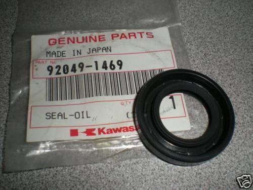 Nos kawasaki kx80 kx100 oil seal 92049-1469