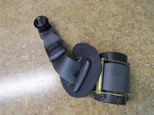 02-05 land rover freelander lr left rear driver seat belt