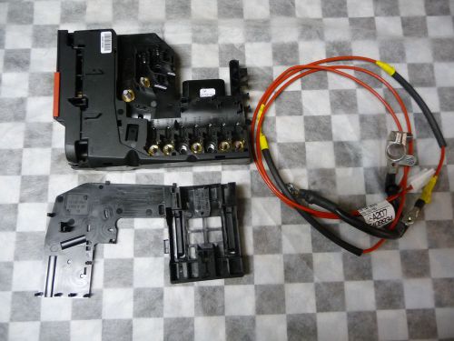 Mercedes benz w204 c280 c300 c350 fuse box 2075401650 oem oe