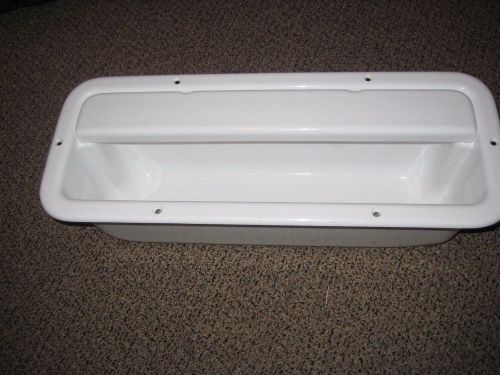 Sea ray off white plastic 20&#034; x 7 1/2&#034; x 6&#034; inch boat coaming / storage box