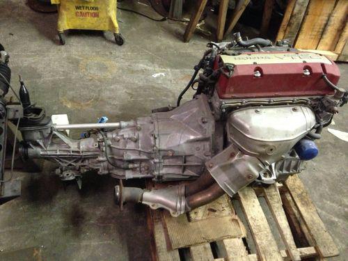 2004 honda s2000 dohc vtec 2.0 l engine and 6 speed transmission f22c ap1 ap2