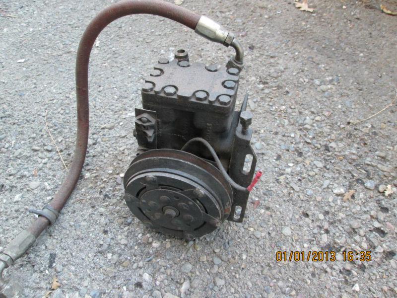 Porsche 911 s, t, e air conditioner compressor & bracket oem  1969-1973 