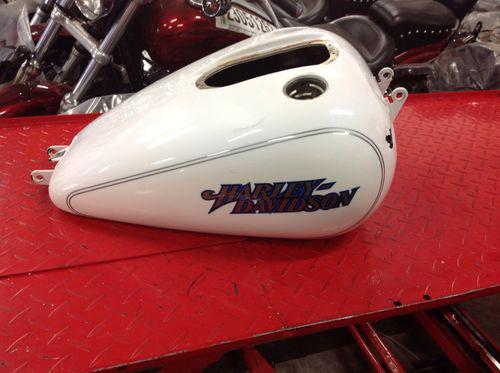 2004 dyna fxdli low rider harley davidson - gas tank - white see description