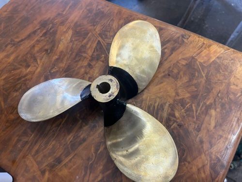 Propeller 12.5 x 10 bronze rh 1&#034; tapered shaft 3 blade reconditioned