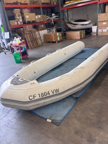 Zodiac inflatable tubes for yachtline 440dl. white. slide on tubes.