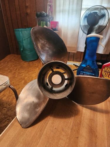 Mercury tempest plus propeller 14 5/8 x 24&#034;  trophy plus 24pitch