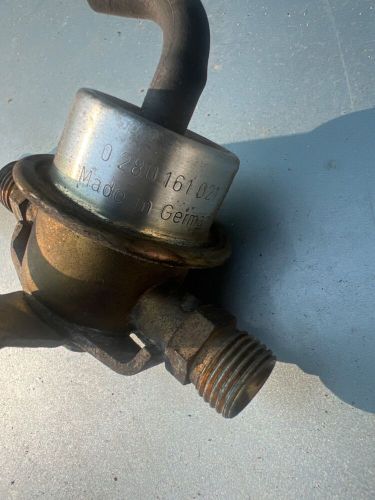 1986 porsche  928   ,  bosch  fuel  pressure  damper  , oem , 0280161021