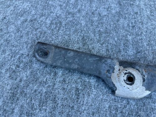 Ford bronco sport 2021-2024 oem center muffler exhaust pipe hanger bracket assy