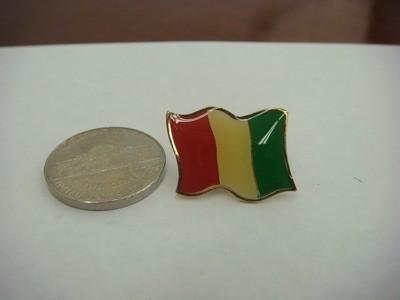 Vintage italian italy country flag automotive hat/lapel pin no reserve *nr*#1