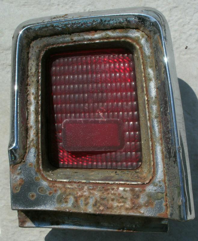 1967  67 oldsmobile olds cutlass 442 rear tail light assembly housing lens oem 