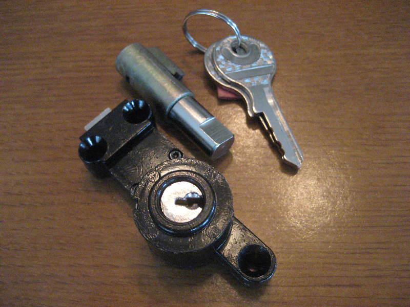 Bmw /2 fork and gas tank compartment lock set w/matching keys new r69s r60/2 r50