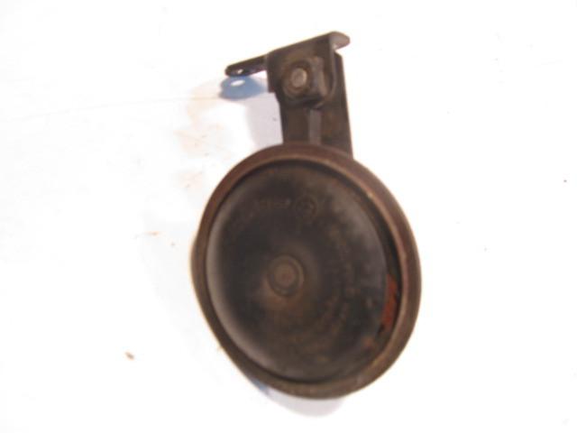 Triumph sprint rs 2000 00 horn w bracket 85754