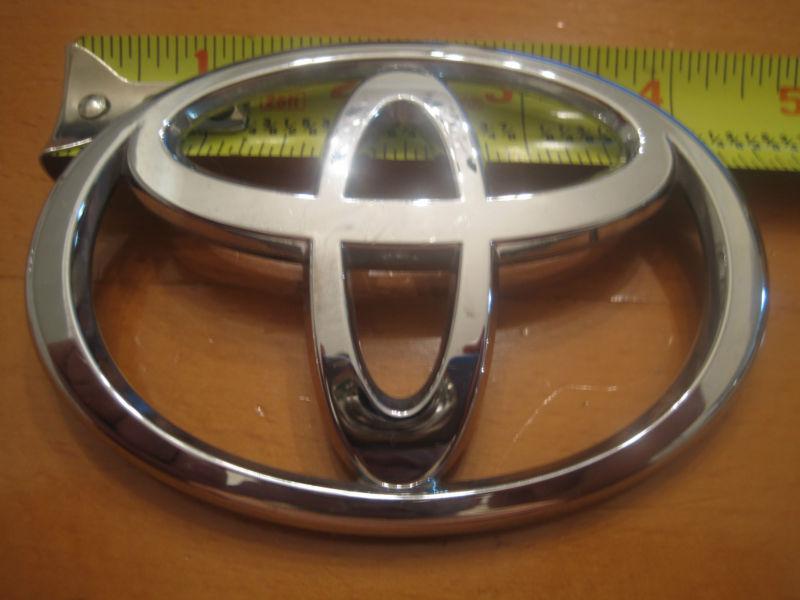 Toyota emblem oem 4 3/8"