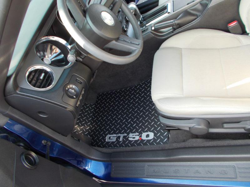 Mustang gt 5.0 emblem   matte black floor mats with exposed metal diamonds 