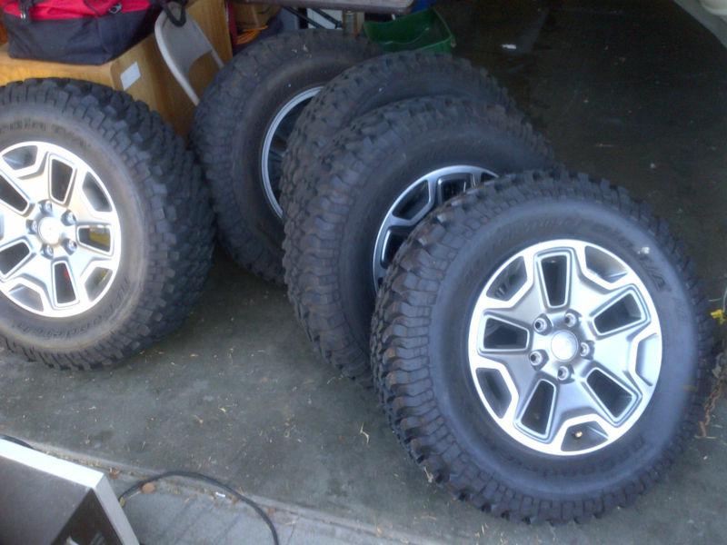 (5) 2013 jeep rubicon takeoffs rims/tires lt255/75r17