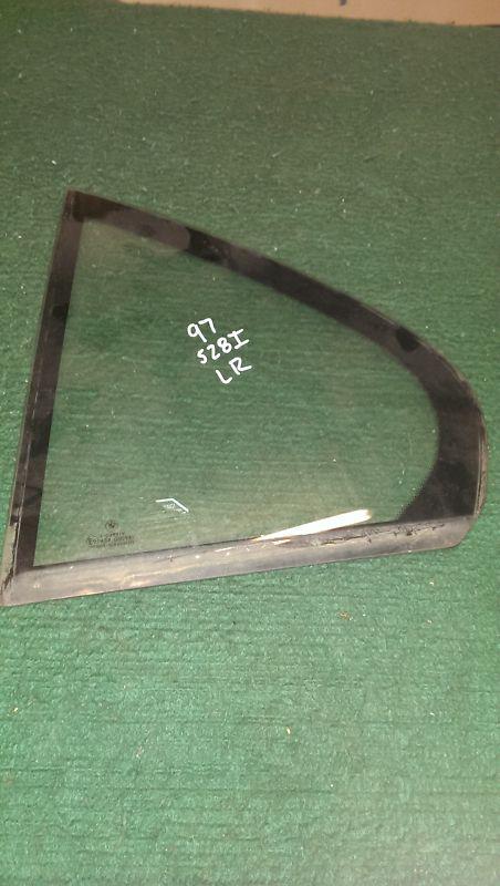 1997 bmw 528i 2.8l driver rear quarter glass