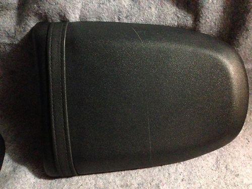 2002 02 gsx-r gsxr 1000 oem rear seat