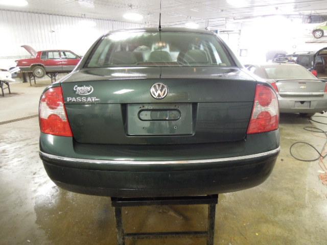 2004 volkswagen passat 82080 miles rear or back door left 2141676