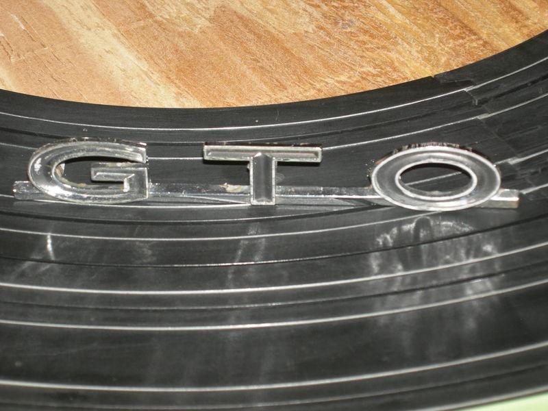 Vintage pontiac gto emblem/badge